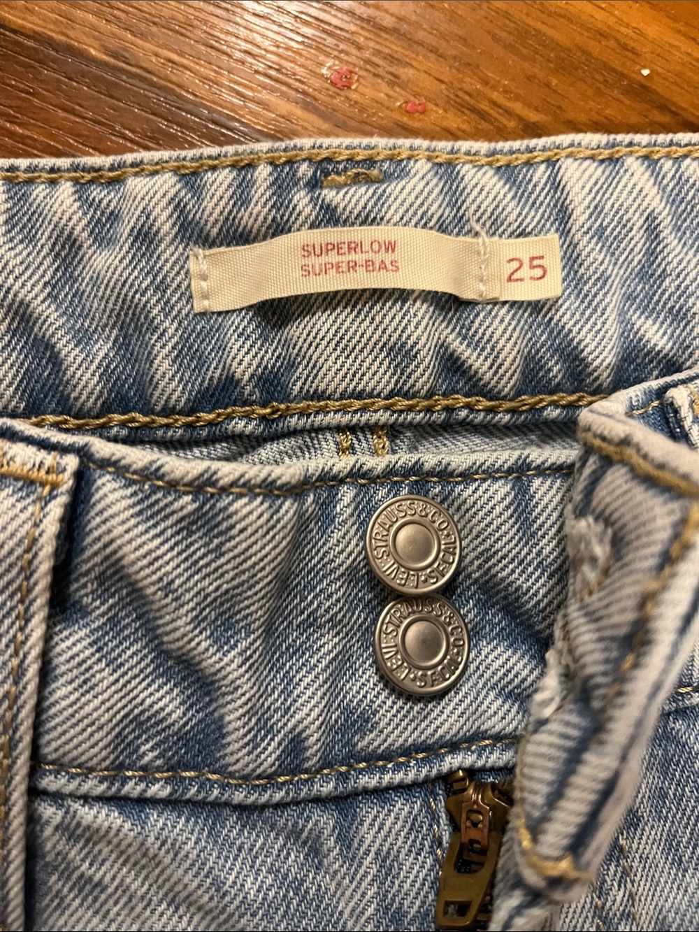 Levi's “superlow” style low rise jeans - Picture 2 of 2
